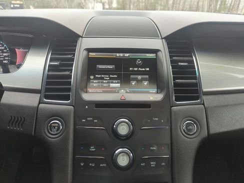 Used 2015 Ford Taurus SEL w/ Equipment Group 201A AWD/4WD image 24