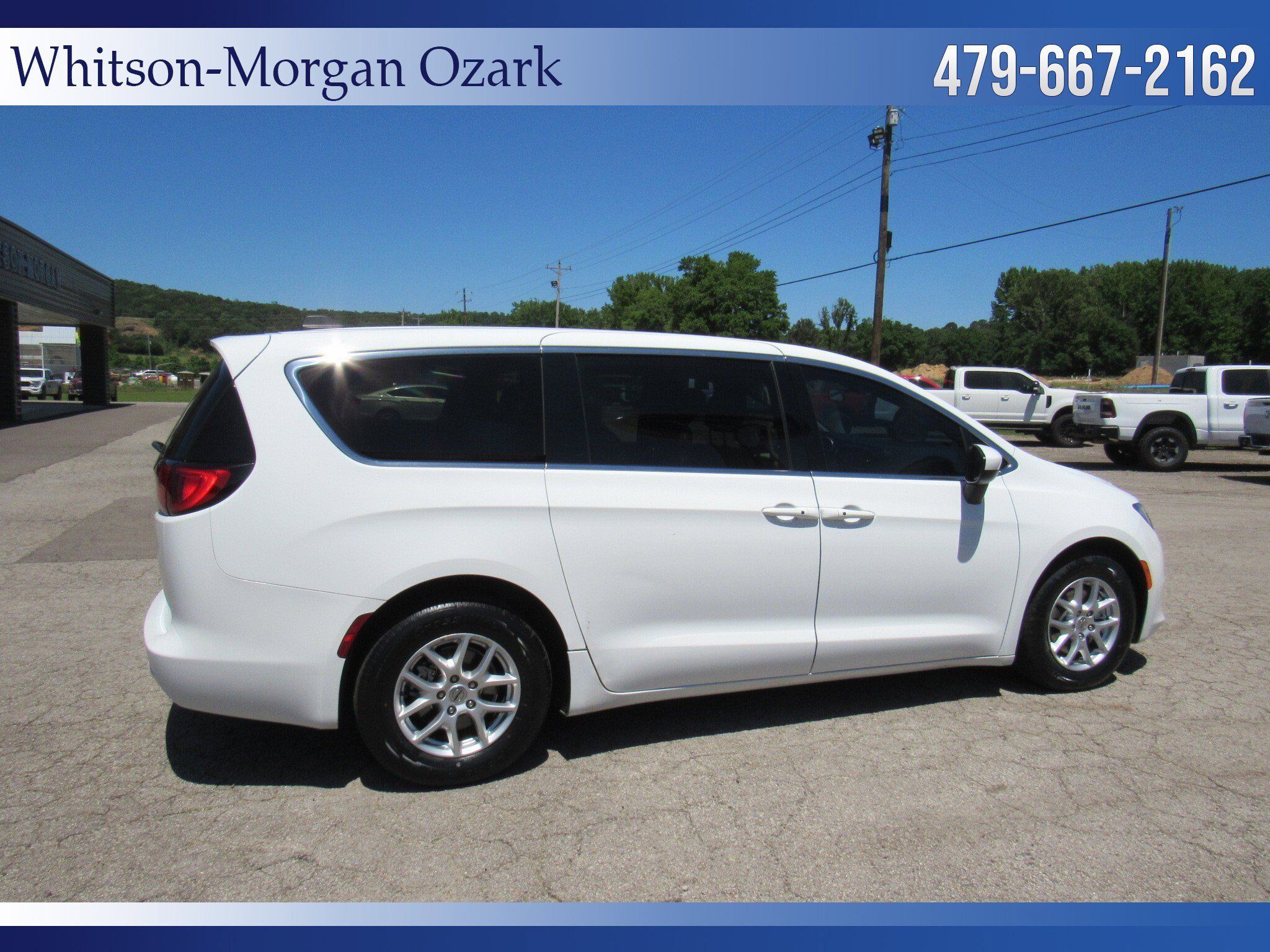 Used 2022 Chrysler Voyager LX FWD image 15