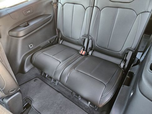 New 2025 Jeep Grand Cherokee L Limited image 27