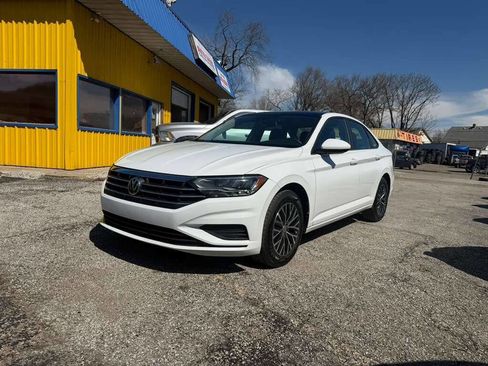 Used 2019 Volkswagen Jetta SE w/ Cold Weather Package image 1