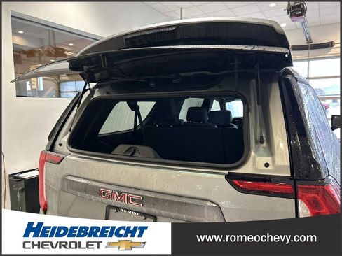 Used 2023 GMC Yukon XL AT4 w/ AT4 Premium Package image 15