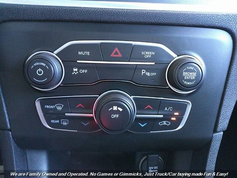 Used 2021 Dodge Charger SXT w/ Blacktop Package image 38