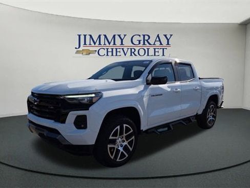 Used 2023 Chevrolet Colorado Z71 w/ Z71 Convenience Package 2 image 7
