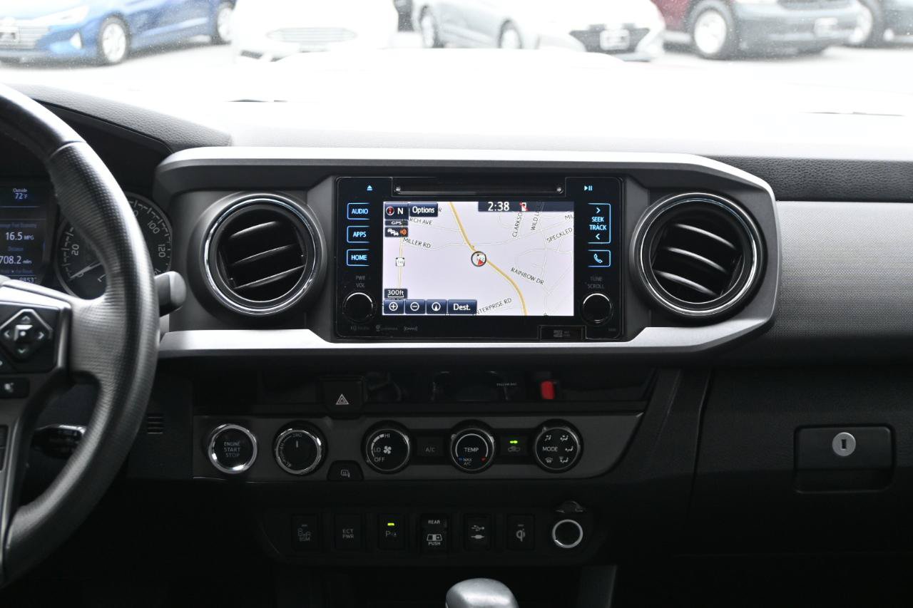 Used 2018 Toyota Tacoma TRD Sport w/ Technology Package AWD/4WD image 32