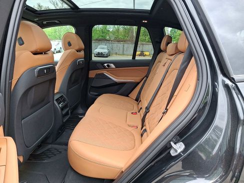Certified 2024 BMW X5 xDrive40i w/ M Sport Package AWD/4WD image 10