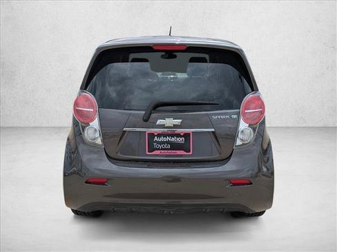 Used 2014 Chevrolet Spark LT FWD image 7
