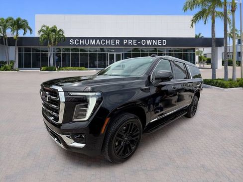 Used 2025 GMC Yukon XL Elevation w/ LPO, Yukon Black Package RWD image 3