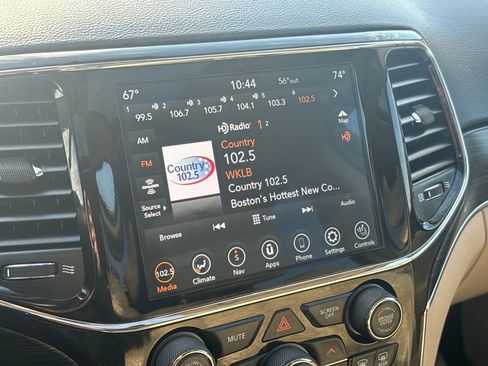 Used 2021 Jeep Grand Cherokee Limited image 23