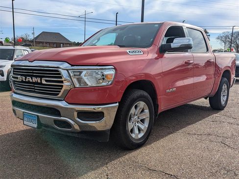 Used 2024 RAM 1500 Laramie image 7