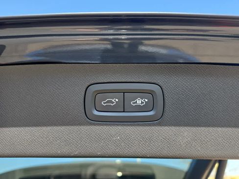 Used 2023 Volvo XC90 B6 Plus AWD/4WD image 8