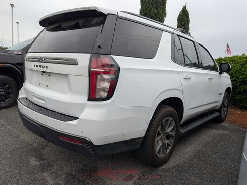 Used 2022 Chevrolet Tahoe Z71 w/ Luxury Package image 2