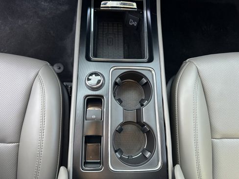 Used 2025 Lincoln Corsair AWD w/ Equipment Group 101A image 13