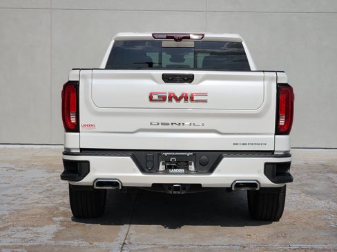 Used 2023 GMC Sierra 1500 Denali w/ Denali Reserve Package AWD/4WD image 7