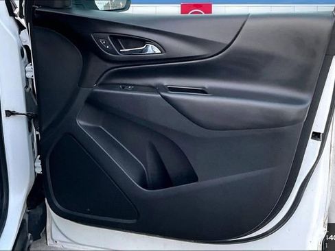 Used 2022 Chevrolet Equinox LT image 25