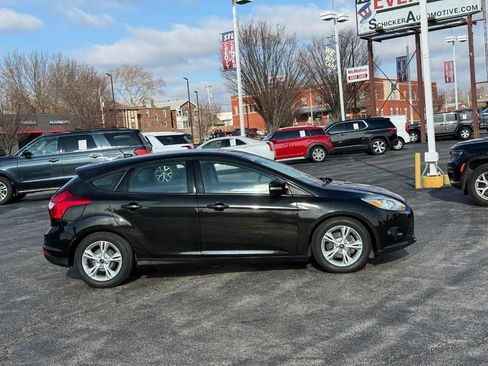 Used 2014 Ford Focus SE w/ SE Winter Package image 5