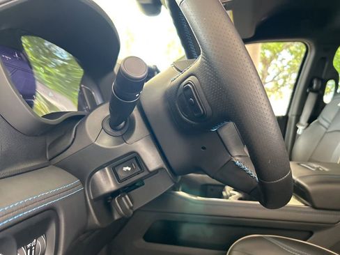 New 2024 RAM 2500 Rebel w/ Towing Technology Group image 46