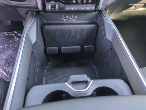 New 2026 RAM 3500 Big Horn AWD/4WD image 26