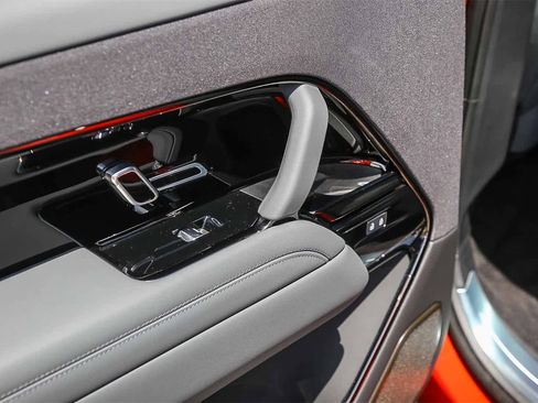 New 2025 Land Rover Range Rover Sport SV Edition Two image 28