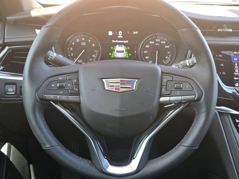 Used 2022 Cadillac XT6 Premium Luxury w/ Technology Package FWD image 20