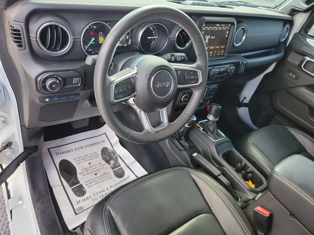Used 2023 Jeep Wrangler Unlimited Sahara AWD/4WD image 16
