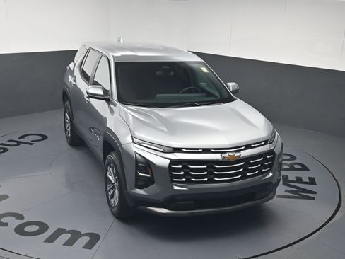 Used 2026 Chevrolet Equinox LT FWD image 31