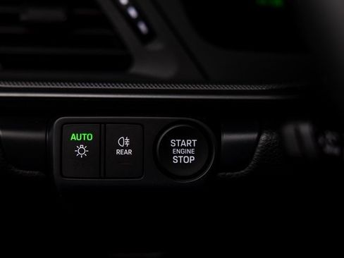 Used 2025 Porsche 911 Carrera image 40