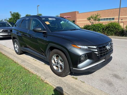 Used 2024 Hyundai Tucson SEL FWD image 2