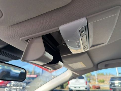 Used 2024 Nissan Altima 2.5 SR image 22