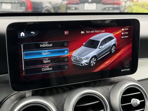 Certified 2022 Mercedes-Benz GLC 300 image 5