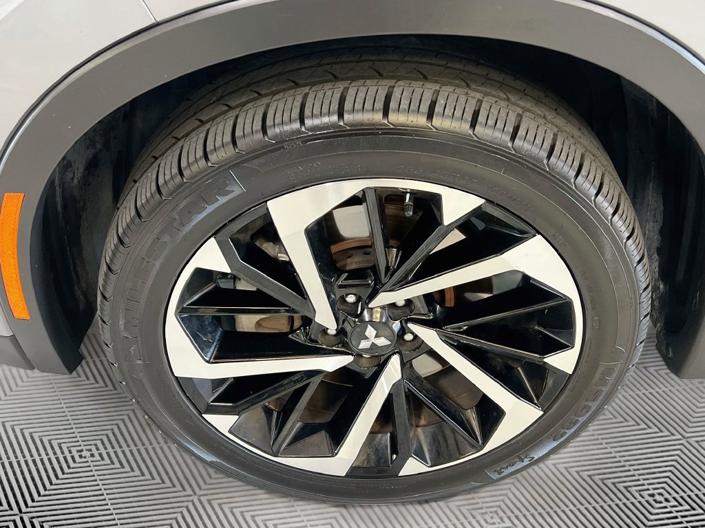 Used 2024 Mitsubishi Outlander SE AWD/4WD image 31