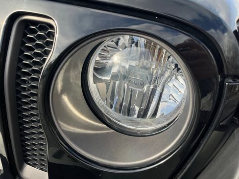 Used 2023 Jeep Wrangler Unlimited Rubicon w/ Cold Weather Group image 11