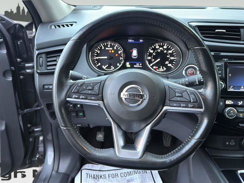 Used 2018 Nissan Rogue SV AWD/4WD image 15