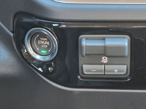 New 2026 GMC Sierra 1500 SLE image 28