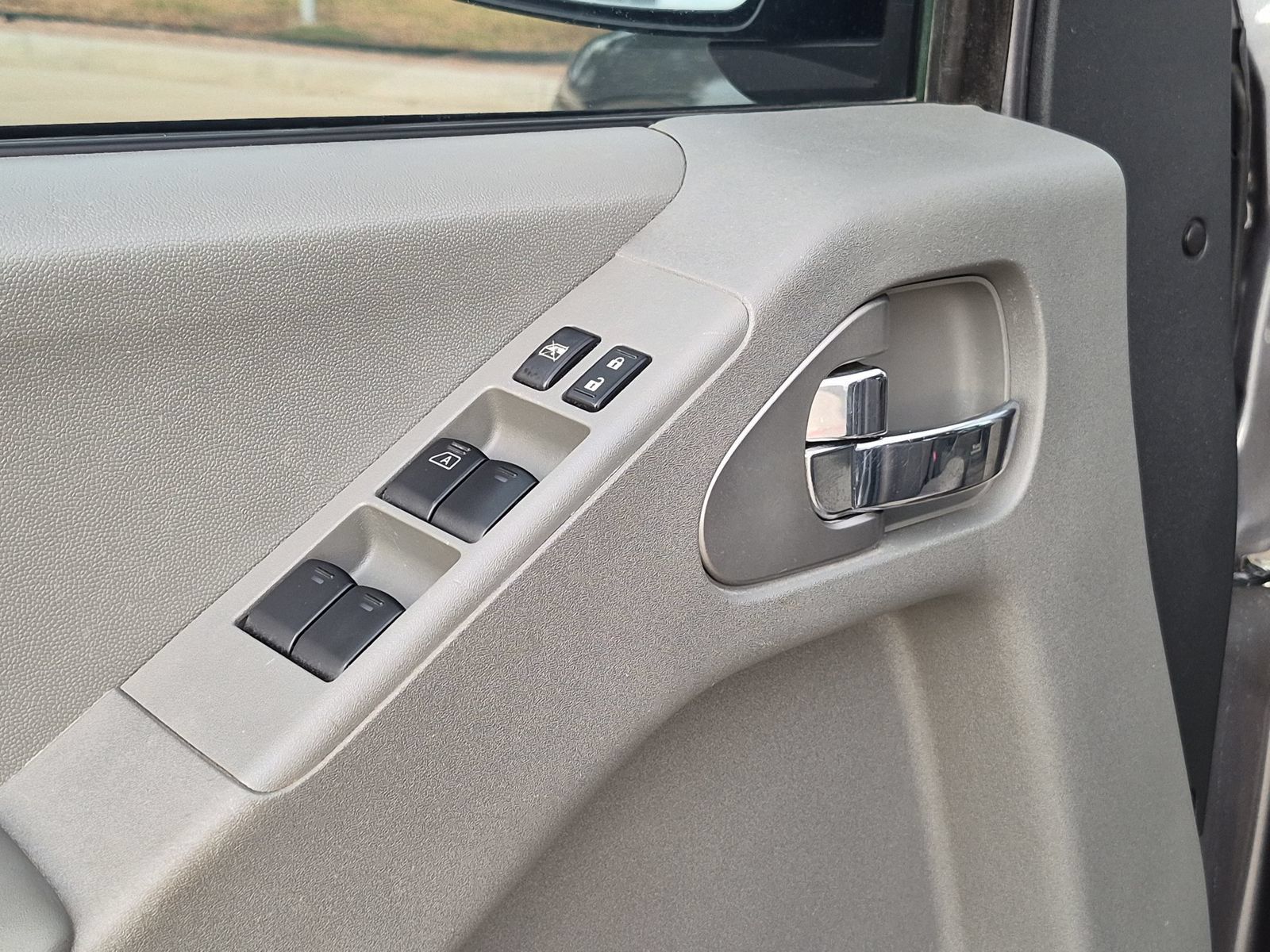 Used 2018 Nissan Frontier SV w/ Value Truck Package RWD image 12