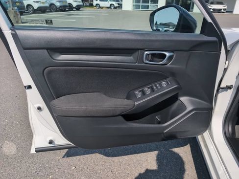Used 2025 Honda Civic Sport image 17