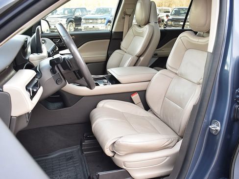 Used 2021 Lincoln Aviator Grand Touring w/ Equipment Group 301A image 5