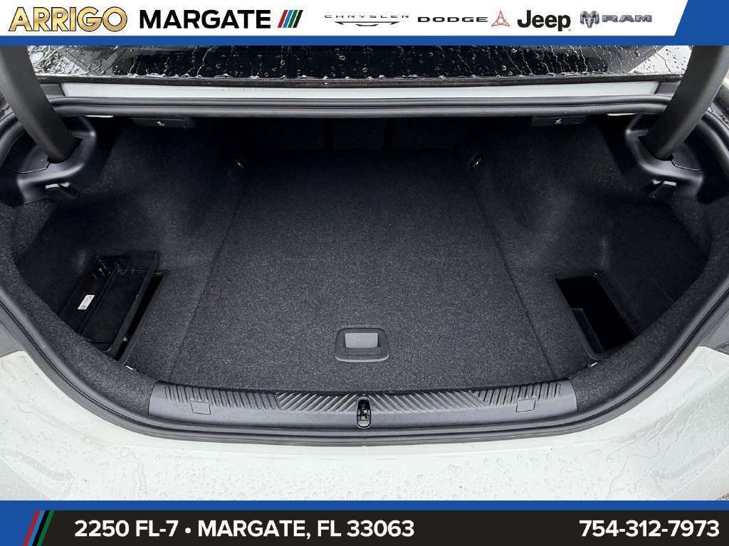 Used 2025 BMW i5 xDrive40 w/ M Sport Package AWD/4WD image 16