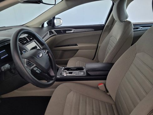Used 2019 Ford Fusion SE FWD image 17