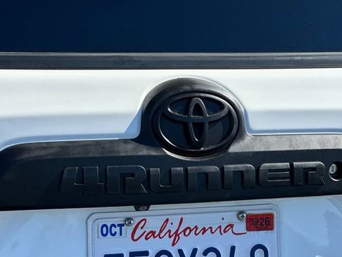 Used 2014 Toyota 4Runner SR5 image 30