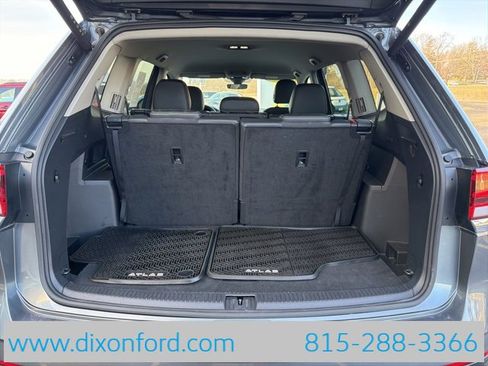 Used 2025 Volkswagen Atlas SE image 25