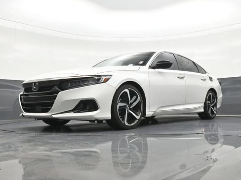 Used 2022 Honda Accord Sport image 22