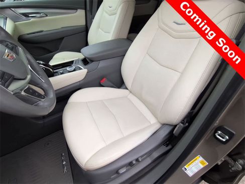Used 2023 Cadillac XT5 Premium Luxury image 16