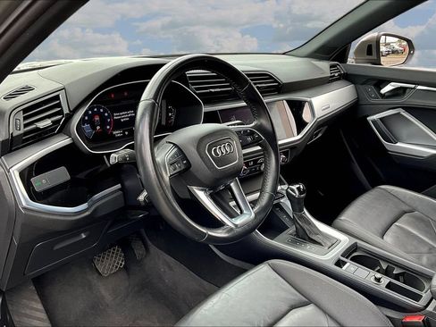 Used 2020 Audi Q3 2.0T Premium w/ Convenience Package AWD/4WD image 16
