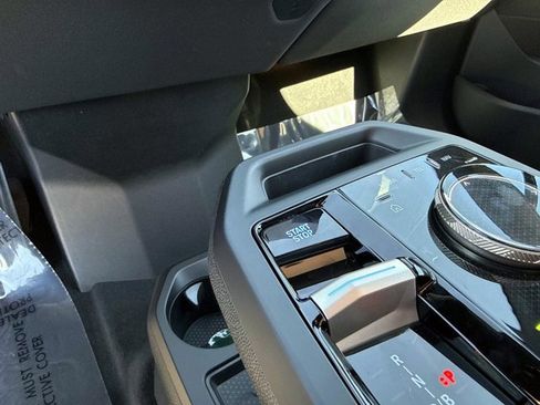 New 2026 BMW iX xDrive60 w/ Premium Package image 31