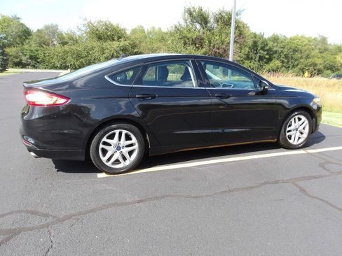 Used 2015 Ford Fusion SE FWD image 11