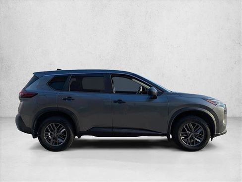 Used 2021 Nissan Rogue S image 4
