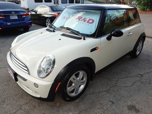 Used 2006 MINI Cooper Hardtop image 3