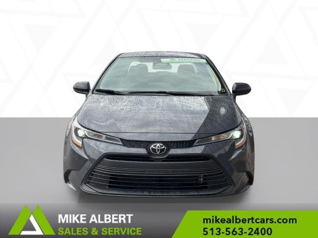Used 2025 Toyota Corolla LE FWD image 2