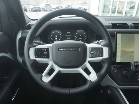 New 2026 Land Rover Defender 110 X-Dynamic SE image 10