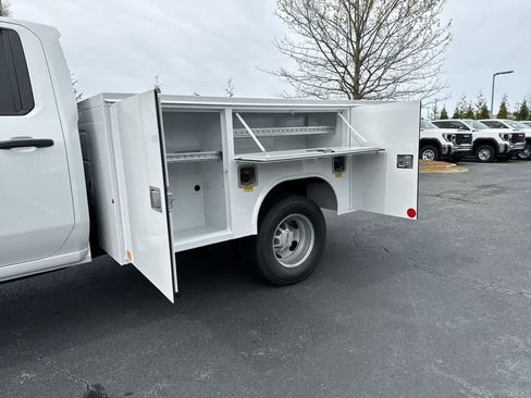 New 2025 GMC Sierra 3500 Pro w/ Convenience Package image 20